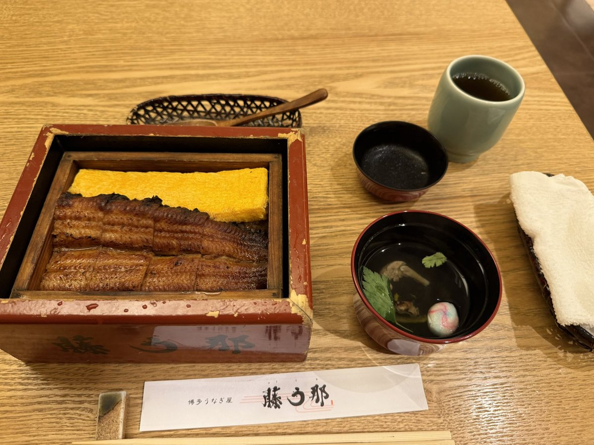 piku3333's tweet photo. 駅の近くってだけで入ってみたけどめちゃくちゃ美味しかった、、、
#せいろ蒸し #博多うなぎ屋 #藤う那 https://t.co/RU0356p3AF