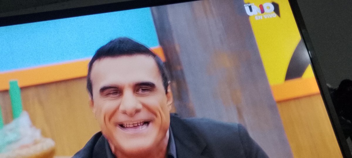 AvondoCastillo's tweet photo. Sonrisa que el domingo no veré #LaGranjaVIP https://t.co/KrIu3VbljF