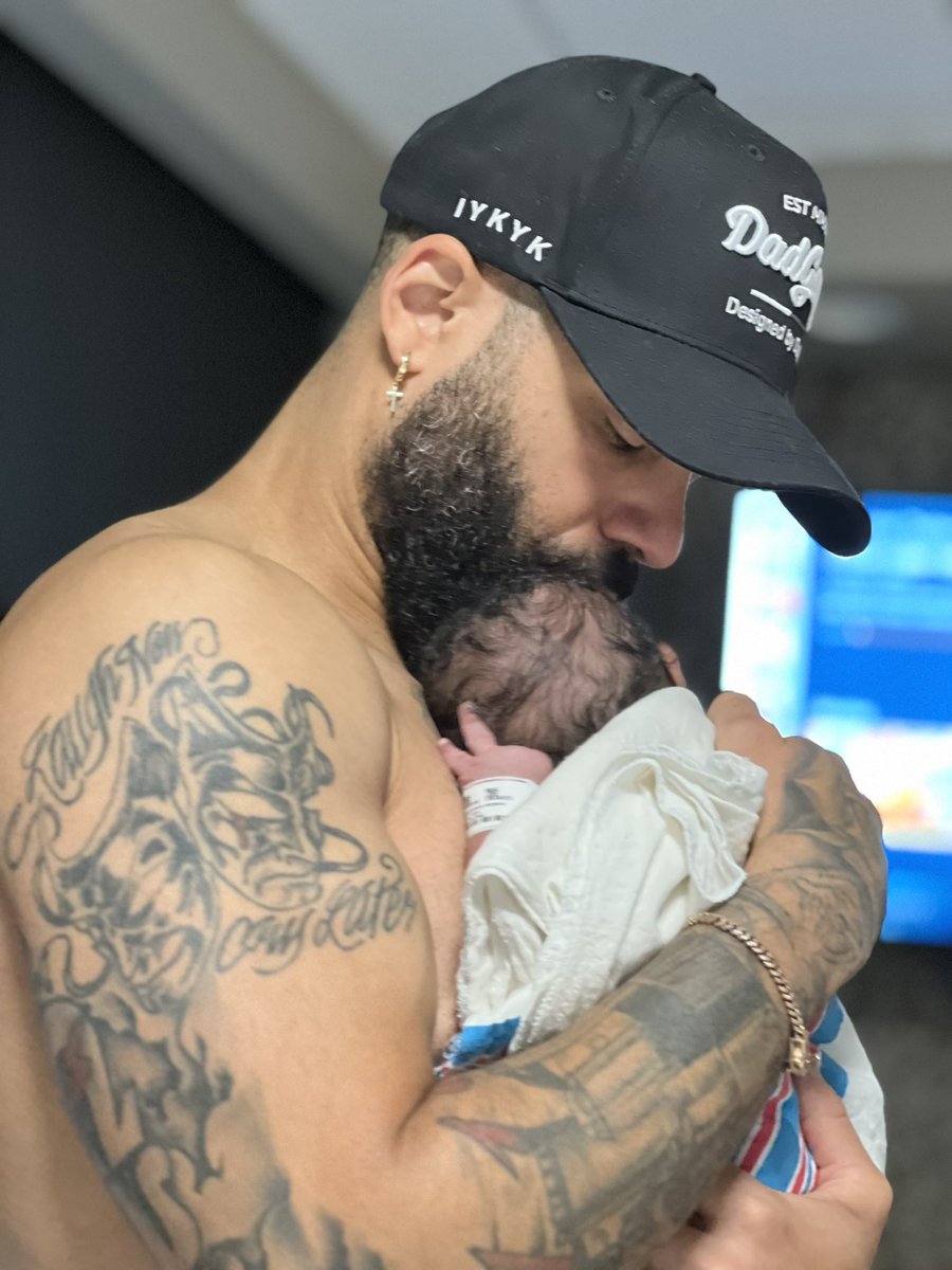 Kidd_Finch's tweet image. Yup she became the LOML, she said YES and blessed me with the greatest gift 💙