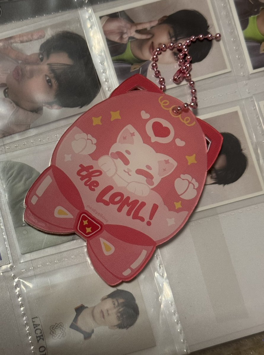 hai moots ada yg minat ga sm cahol id photo enih?? belinya pas cf kmrn blm pernah dipake huhu udh dua kali beli cahol id tetep gabisa dipakein poto nuki ama upin (poto id kegedean) 😔😔 yg mau enih ak belinya 50k ya wtsnya jg sama aja 🙌🏻