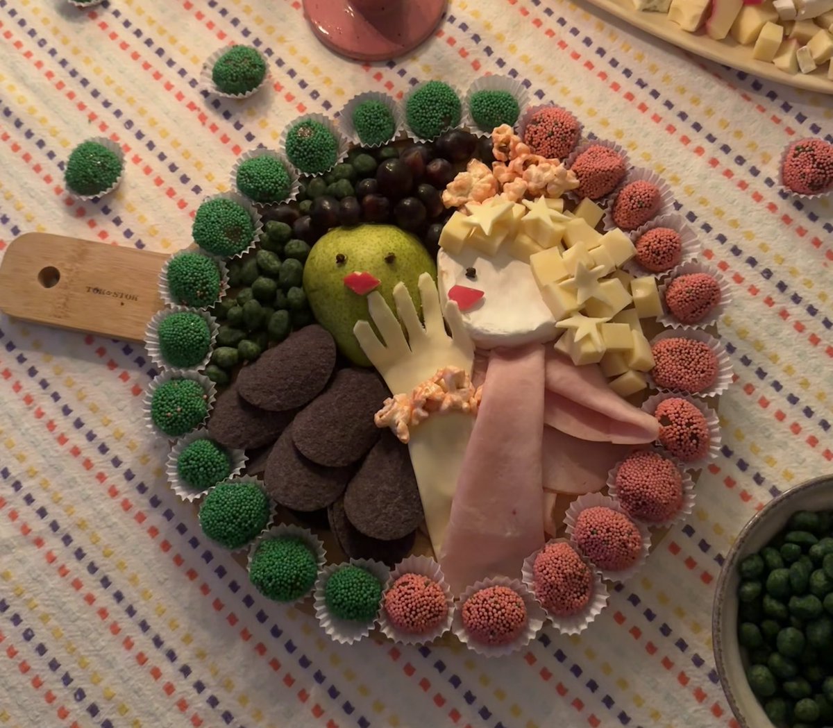 natesayuri's tweet image. amo a versão artsy do @luscassales e do @antoniofrnnds 🫧🧹