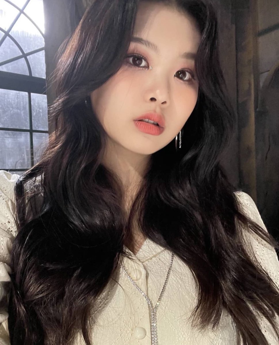 Took time out of my demon hunting schedule to give myself a new look.. 🥰