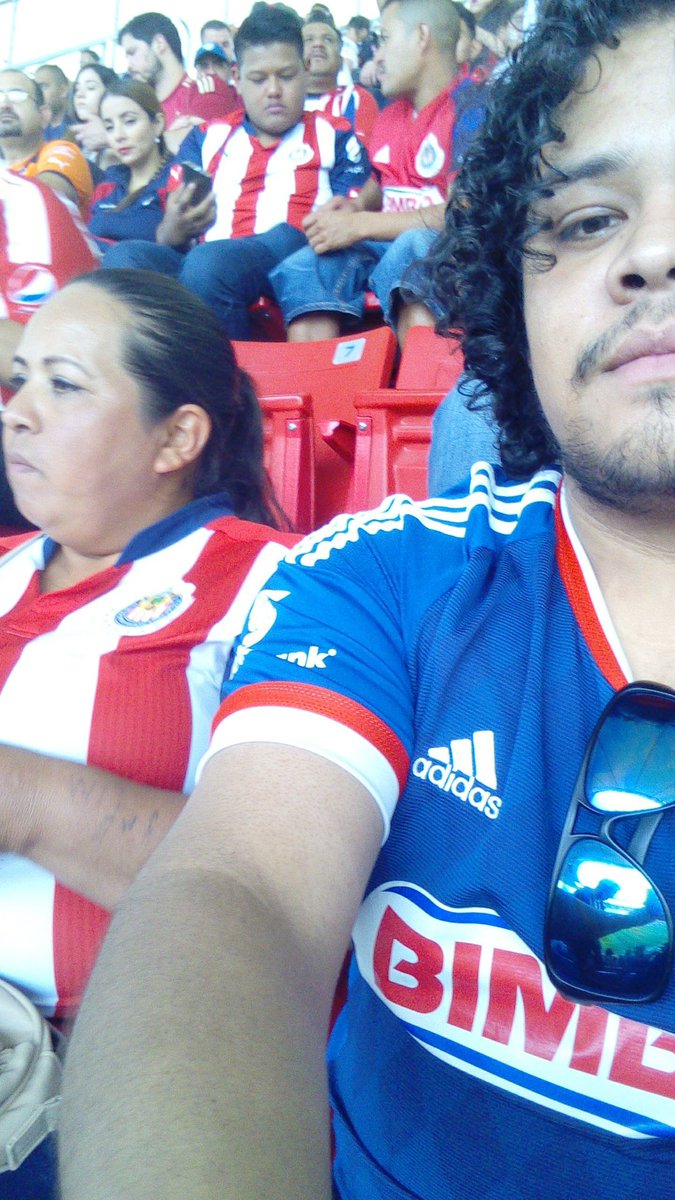 ObleAbgCruz's tweet photo. @LopezElizondo11 @Chivas @calientesports #MásAcciónMásDiversión https://t.co/Mk9QBuUj9c