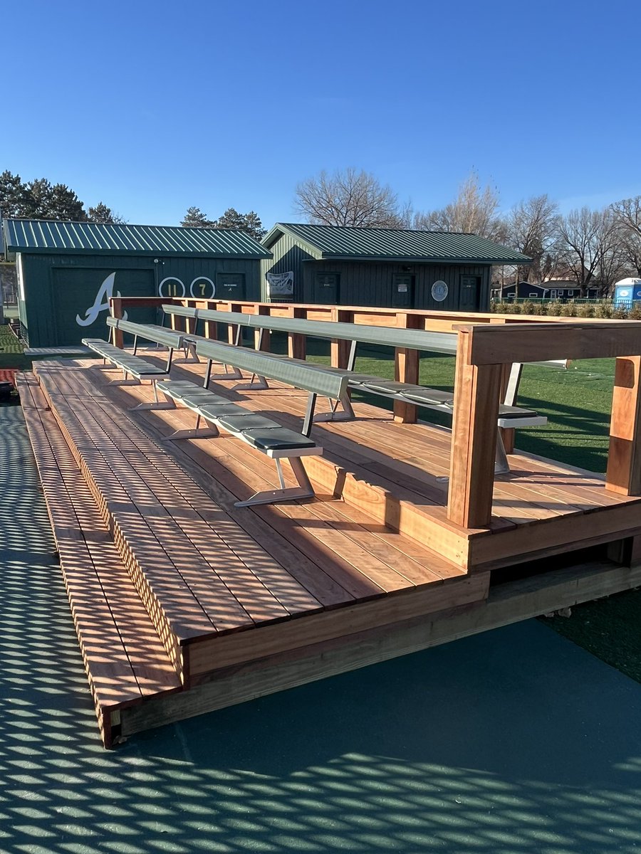 Avon Lakers tweet media