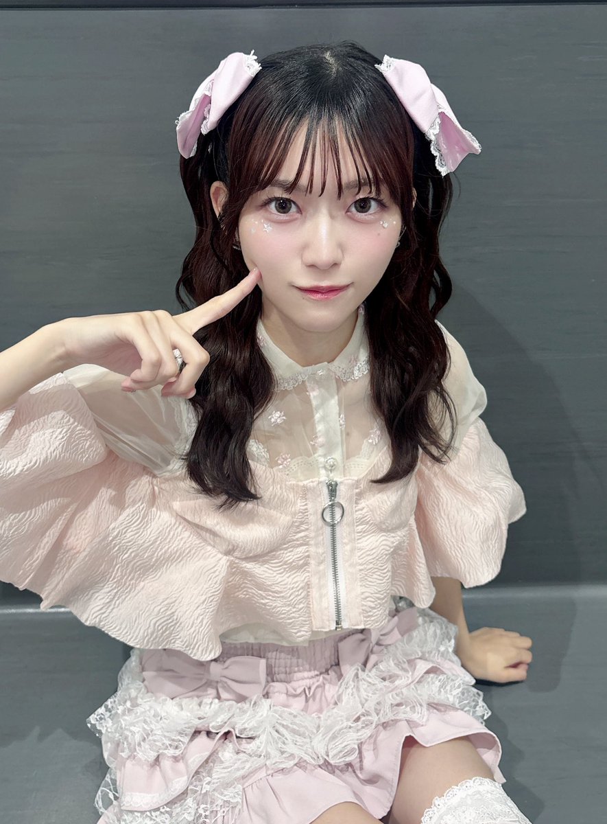 Mikuru_hositani's tweet image. 前髪、分けてるのとそうじゃないの
どっちが好き〜？꒰՞⸝⸝ᴗ ·̫ ⊂՞꒱◝✩

 #高嶺のなでしこ