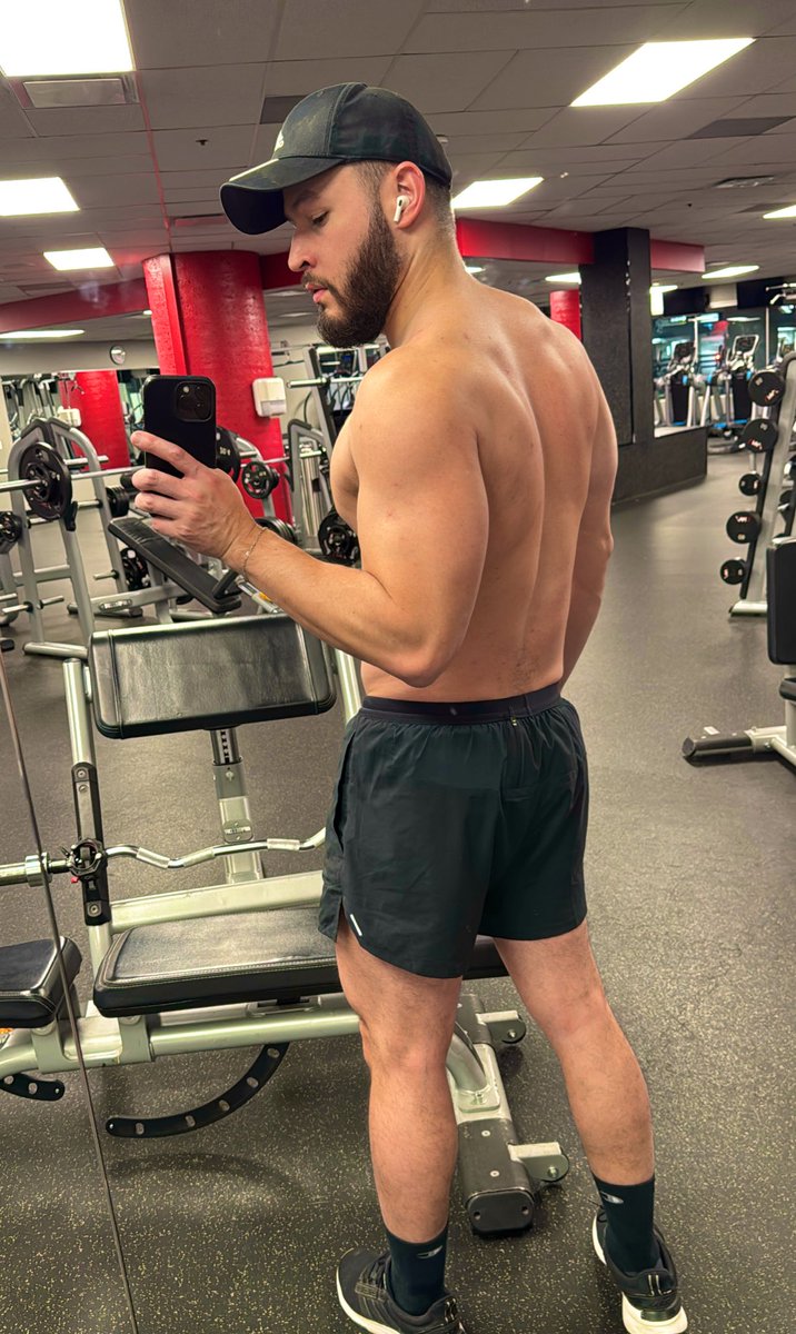 John M (@johnmmona) on Twitter photo 