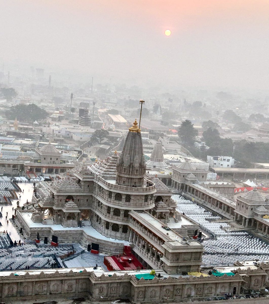 NareshAlluJSP's tweet image. Ayodhya Dham witnesses another divine moment today.
After 500 years of faith and sacrifice,the Shri Ram Janmabhoomi Temple nears completion as the sacred saffron flag is hoisted in the presence of revered leaders.
A true celebration of #SanatanaDharma values.
#Ayodhya #RamMandir