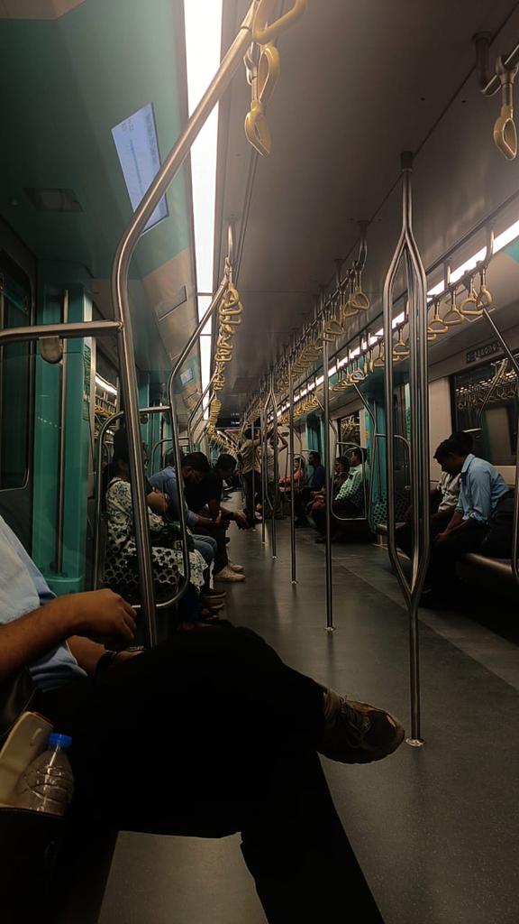 SparkS_acheH's tweet image. All of us are immersed and lost into digital screens.
No talks,
No human attention,
Just every person with their own screen.