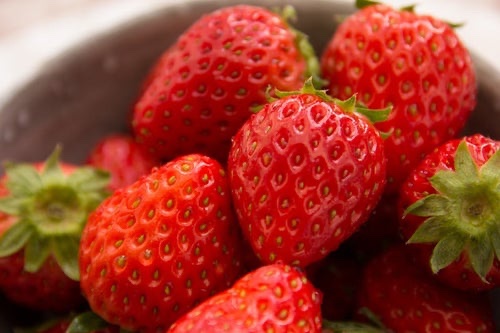 times70864's tweet image. 🍓 いちごの甘さで、笑顔ひとつぶ。

とちおとめ1.2kgを、抽選で1名様にお届け🎁

応募方法👇
① @Strawberry_dream をフォロー
② この投稿をいいね＆リポスト

〆切：11月28日 23:59まで