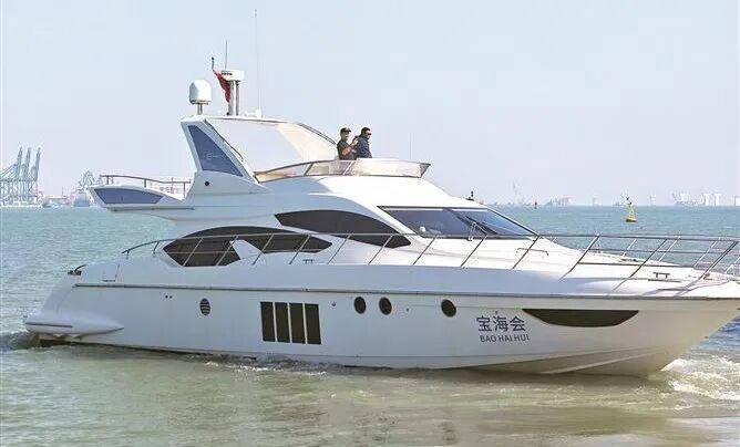xmenglish's tweet image. 🚤 Sets sail! #Xiamen revives direct yacht service to #hongkonggirl for the first time in 6 years. The "Bao Hai Hui" embarks on a 19-hour, 285-nautical-mile journey. This boosts cross-border links &amp;amp; marks a key step in building Xiamen's multi-modal transport hub.  #Yachting