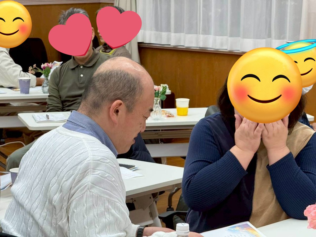 kimkim8726's tweet photo. 妻にとって世界一の夫になる！
祝福夫婦セミナー💕
一番感動的だったのは、手紙の時間。書いて涙、読んでもらい涙。

この男性を幸せにするという妻の決意！
世界一愛しています、世界一素晴らしい男性です。の言葉😭

今まで知らなかった妻の愛に、負けました。その言葉に近づける様、頑張ります！ https://t.co/nG5cJH6N9j