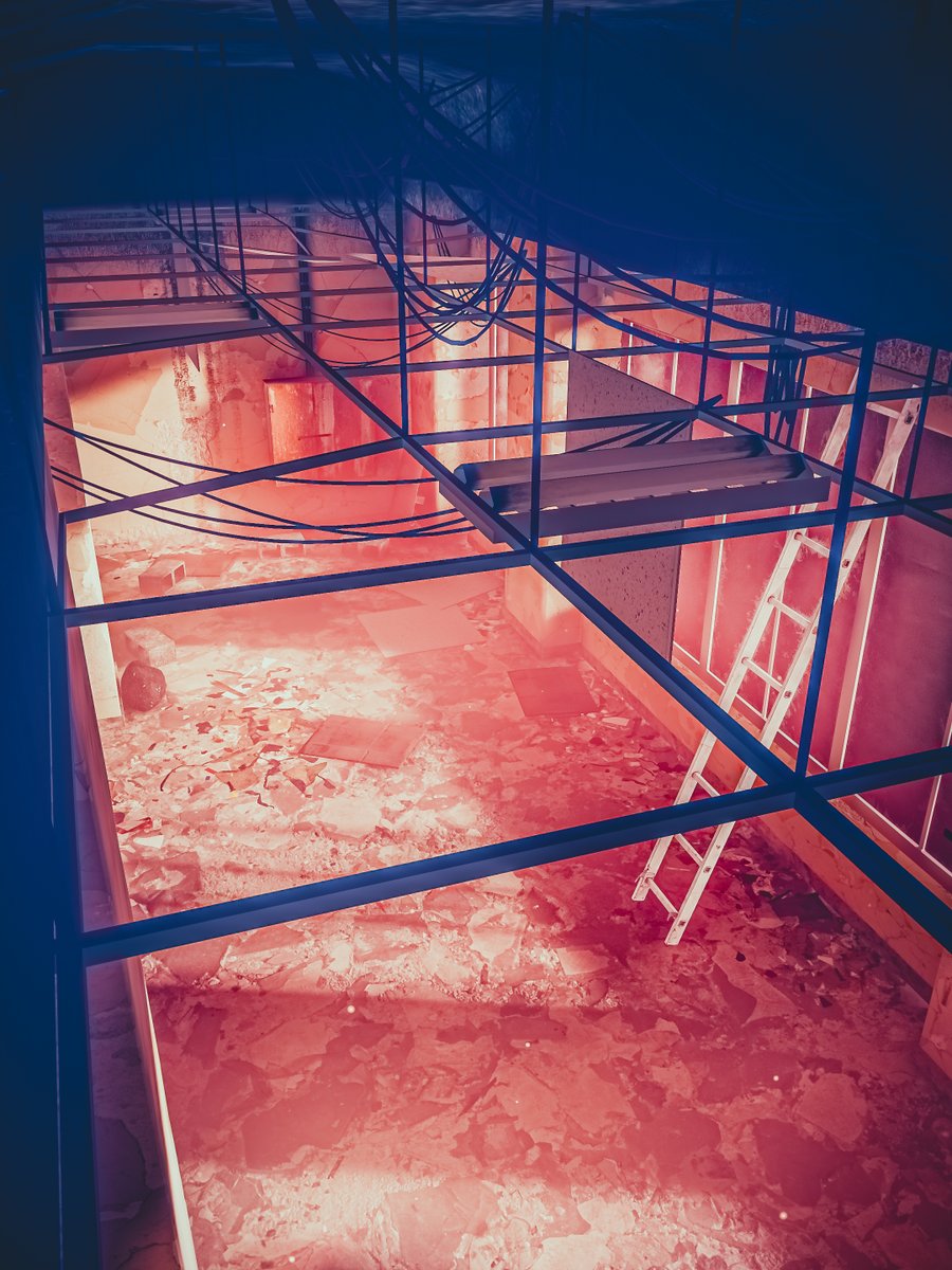 The Abandoned Office
廃墟となった事務所

World : Abandoned Office
Author : QuarT0niX

World URL :
vrchat.com/home/world/wrl…

#VRChat_world紹介 #Neo写真