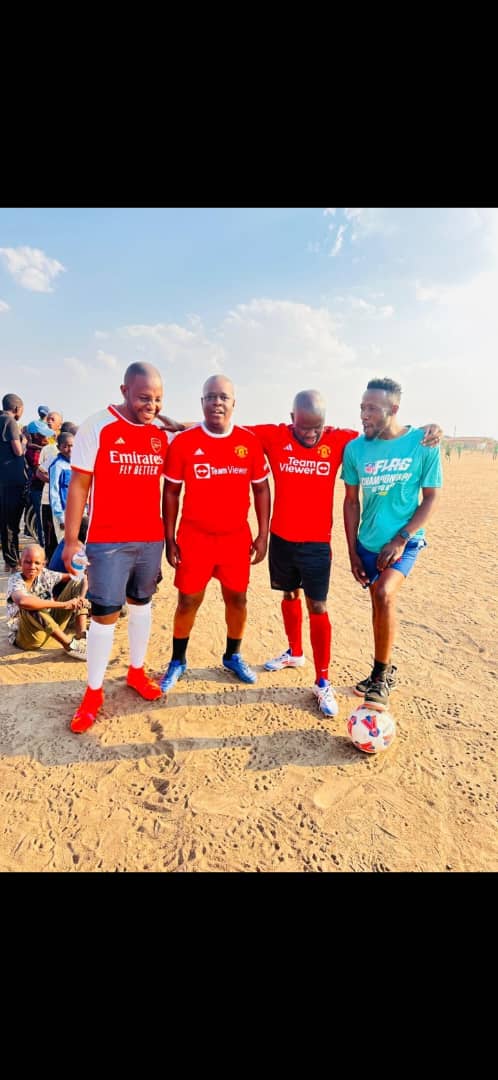 Stubborn Man Utd deny 10 men Everton a second goal at Old Trafford... The most beautiful part of it all the damage to that confidence when they thought there were on a rebound.... Separating pretenders from Contenders....<a href="/valezinhumwe/">Valentine Zinhumwe</a> <a href="/mavhairemt/">Moses Tinashe Mavhaire🇿🇼</a> <a href="/advocatecynthia/">Cynthia</a> @chigumbu