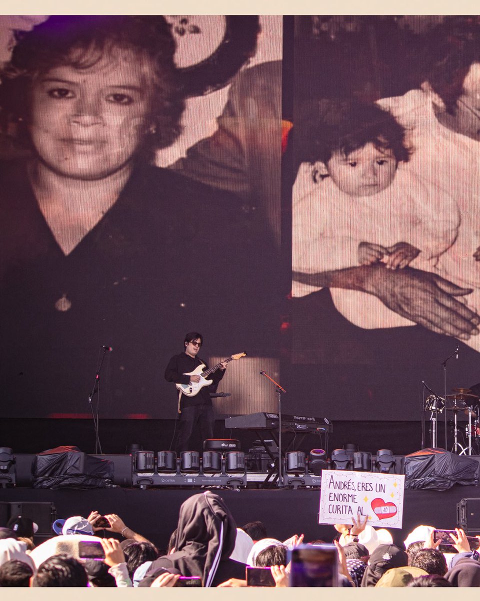 todoindierock's tweet image. A más de uno se le salieron las lágrimas con la presentación tan nostálgica de @andresobregon_ en el #TecateComuna 2025

📸 x @eddysseomx 
🖊️ @apodacabooking | @apodacagroup | @TecateComuna | @ocesa_total | @eticket 

#TodoIndieRock