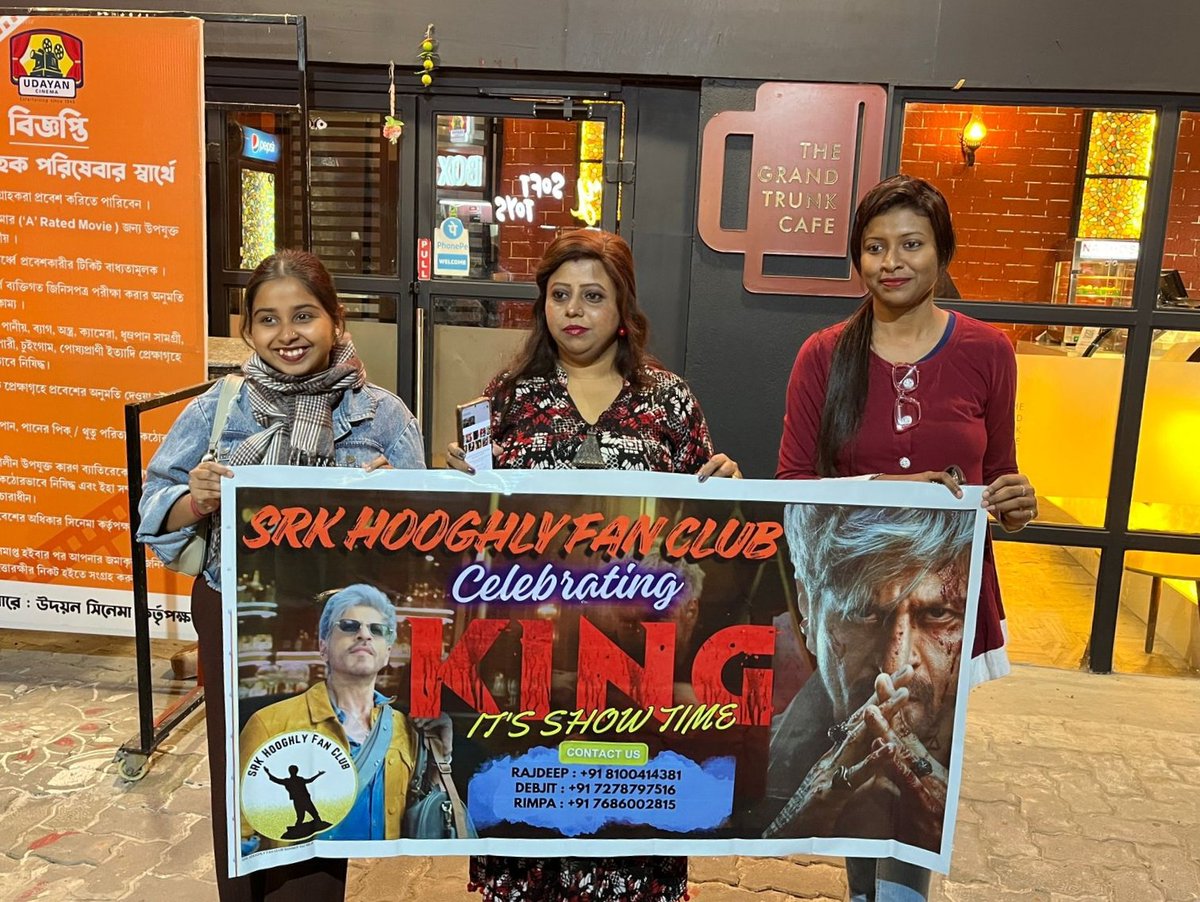 srkhooghlyfans's tweet photo. SRK Hooghly Fan Club members proudly promoted SRK’s upcoming movie KING at Udayan Cinema. Our love and support for the Baadshah continues to grow with every step!

Join @srkhooghlyfans For #KingFirstDayFirstShow at @UdayanCinema

#KingFDFS #SRK #ShahRukhKhan #King @RedChilliesEnt @iamsrk @justSidAnand @KarunaBadwal @BilalS158 @8ellaM @pooja_dadlani @gaurikhan