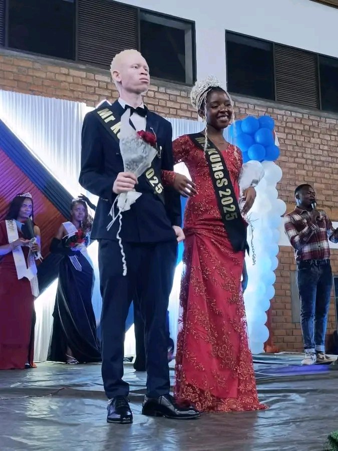 Akometsi tweet media