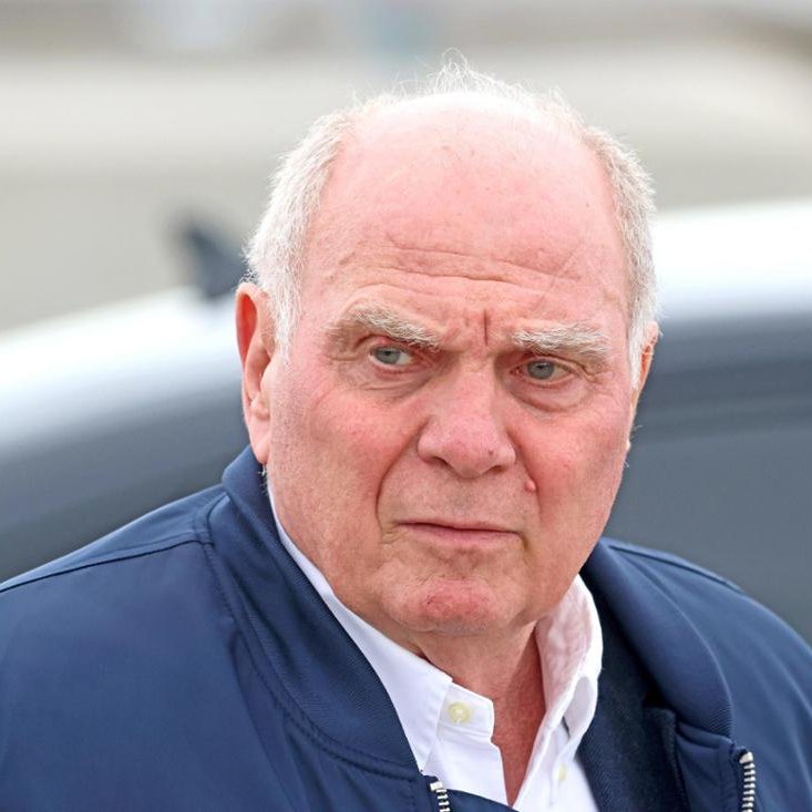 TouchlineX's tweet image. 🚨🗣️ 𝗡𝗘𝗪: Uli Hoeneß (Bayern Münich's honorary president): "Barcelona are not the model I envision for myself. In any other country, they wouldn't play in the first division for a long time."

"When you have debt worth €1.3b, how is that supposed to succeed?"

"Honestly, it's…