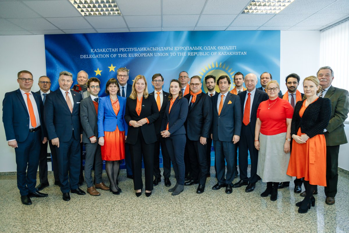 EUinKazakhstan's tweet image. Today, on the International Day for the Elimination of Violence against Women, we stand together and join the global 16 Days of Activism against Gender Based Violence Campaign. 

#NoExcuse #16days #EndVAW #OrangeTheWorld #SayNo #StopVAW #EndGBV #EUKZvsGBV
