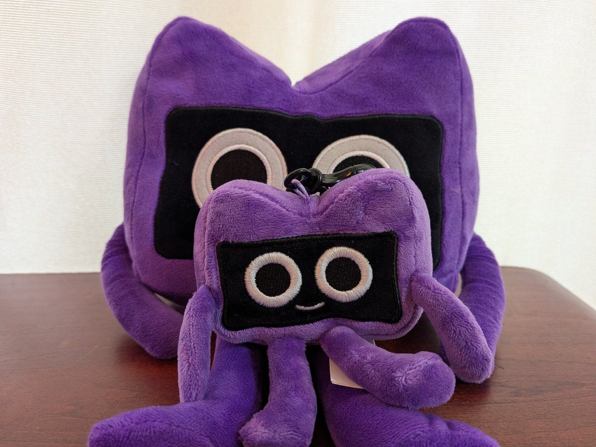 chigichan24's tweet image. #KotlinFest のブログ書いたら、Kodeeのキーリング当たった！！嬉しいね。おうちにすでにいたKodeeと一緒に📸 #KodeeEverywhere