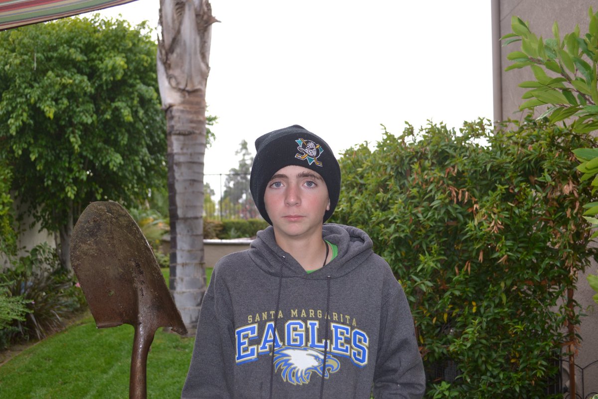 eamondotcom's tweet image. thinking about my 7th great science fair project where I buried a bunch of oranges and wrapped each a different way and put them underground to see which preservation method was best and literally none of them changed at all and I got 28th place because they ranked every student