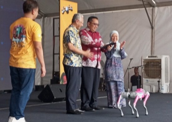 woadriene's tweet image. thk @TourismMalaysia for gracing event &amp;amp; promote rich diversity to global audience