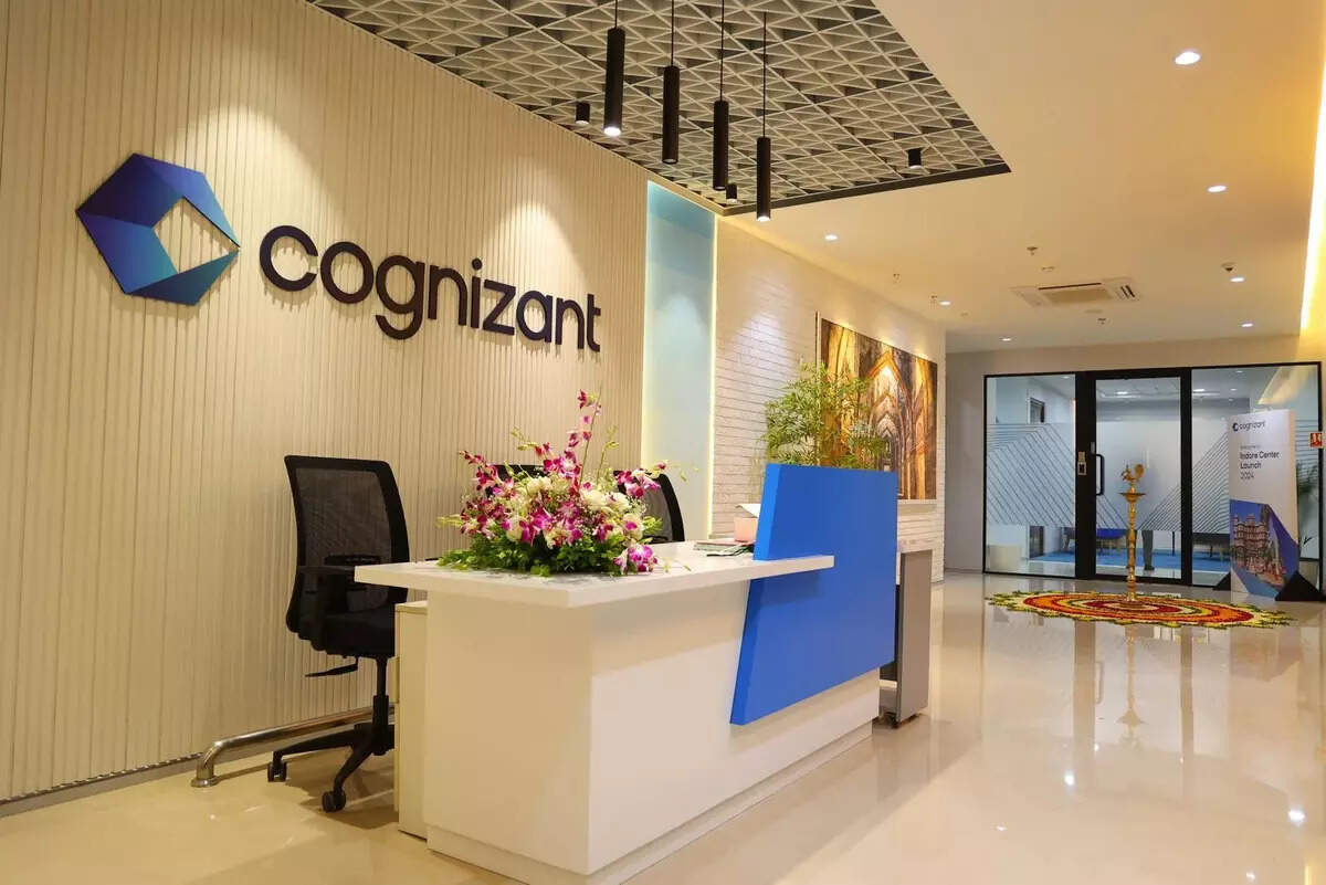 AndhraNexus's tweet image. Cognizant is set to begin operations in Visakhapatnam from Dec 12!

The company will start from a temporary 800-seater plug-and-play campus at Mahathi Building, Hill No.2.
#Vizag #AndhraPradesh