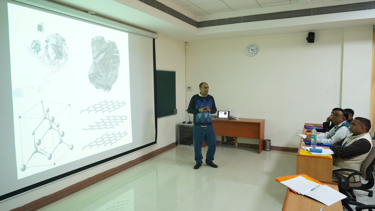 𝐕𝐢𝐠𝐲𝐚𝐧 𝐏𝐫𝐚𝐭𝐢𝐛𝐡𝐚 𝐓𝐞𝐚𝐜𝐡𝐞𝐫𝐬 𝐖𝐨𝐫𝐤𝐬𝐡𝐨𝐩 2025 𝐚𝐭 𝐈𝐈𝐒𝐄𝐑 𝐁𝐡𝐨𝐩𝐚𝐥!

We are delighted to welcome 50 participating teachers from JNV, KV, and AECS schools across Madhya Pradesh and Rajasthan to IISER Bhopal for the second spell of the Vigyan Pratibha