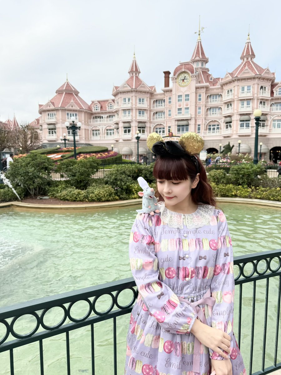 パリディズニーランドで着たエミリーテンプルキュートさんのマカロン柄