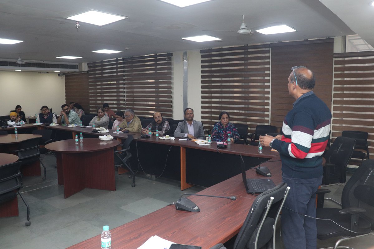 vikasdhikav's tweet image. Speaking to colleagues in alma mater is specially pleasing-faculty development program at RML Hospital &amp;amp; PGIMER Delhi in evidence based medicine.
#capacitybuilding #FacultyDevelopment #workshop #FacultyAchievement #training #almamater #research #evidencebasedmedicine #riskofbias