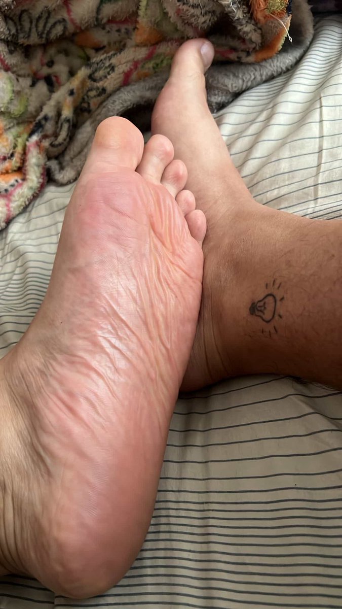 Rodrigo Feet tweet media