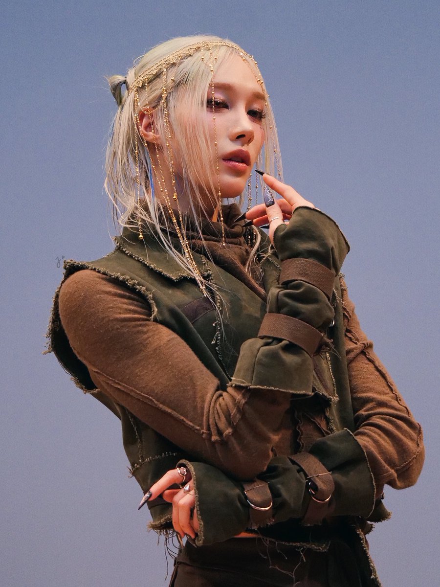 redrubyj_'s tweet image. 251116

#루이 #RUI 
#엑스러브 #XLOV