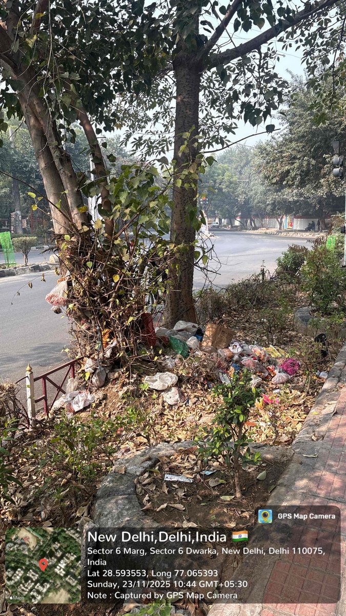 ⁦<a href="/MCD_Delhi/">Municipal Corporation of Delhi</a>⁩ can we get the religious trash stopes n cleared ???tax payers spending money to get clean city what’s happening with big cleaning team ???