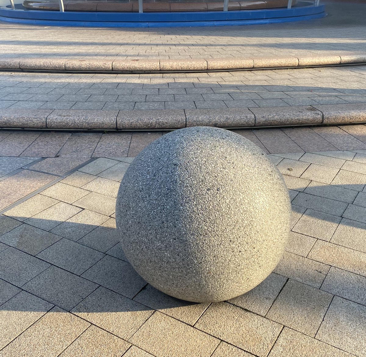 謎の古代遺跡を守る正体不明の球体 兵器 ブリオン