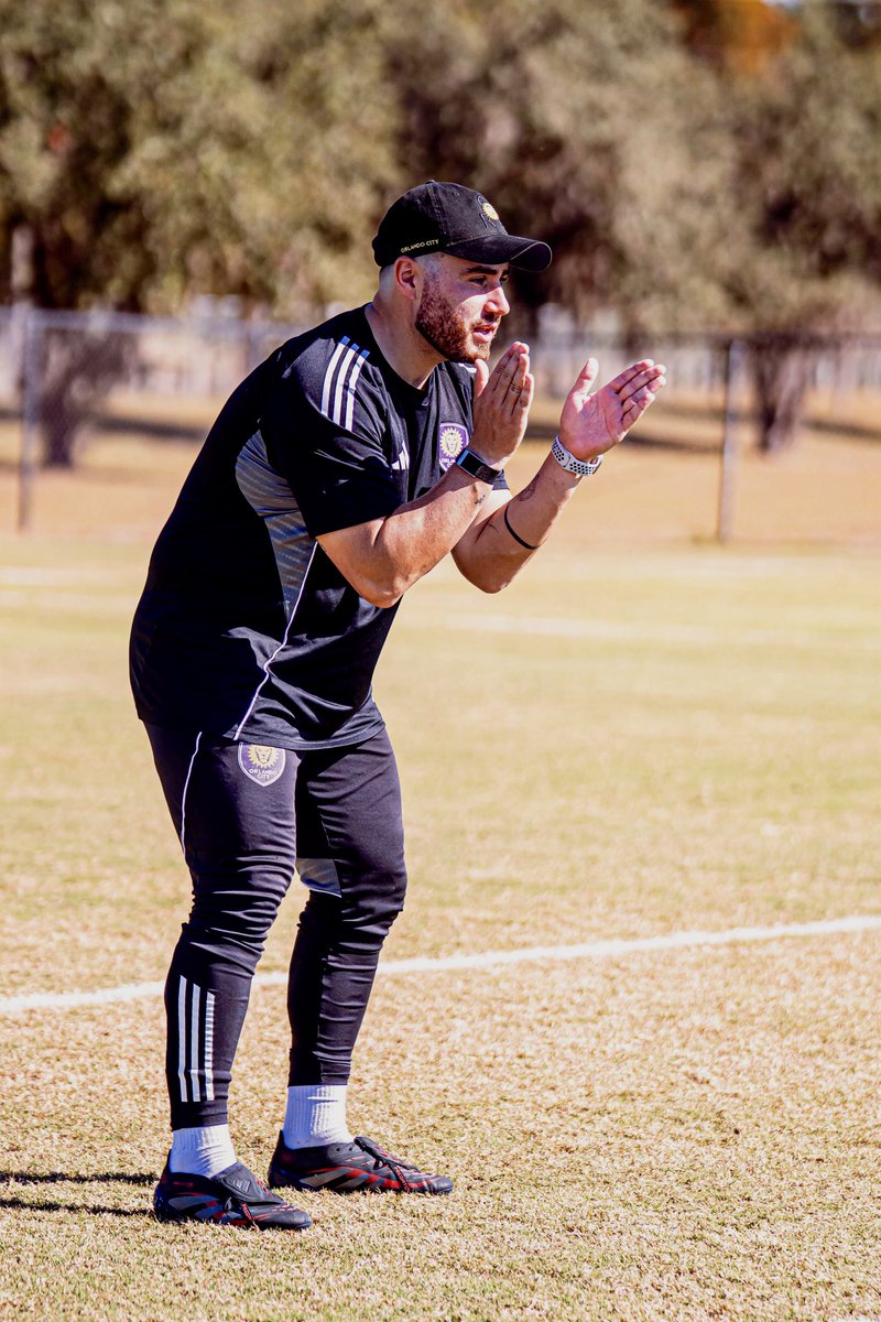 lehno915's tweet photo. At the Thanksgiving Break (Wk18): 

• Spent 717 hours on the grass
• Spent 52 hours in the film room
• Spent 77.5 hours on individual development
• Accumulated 14-0-0, +53 GD (U14); and 10-2-1, +37 GD (U13)
• Results against teams from 🇪🇸, 🇮🇪, 🇧🇷, 🇲🇽, and 🇺🇸
• 1 🏆

💜💛🦁 https://t.co/AB4nRNXG8F