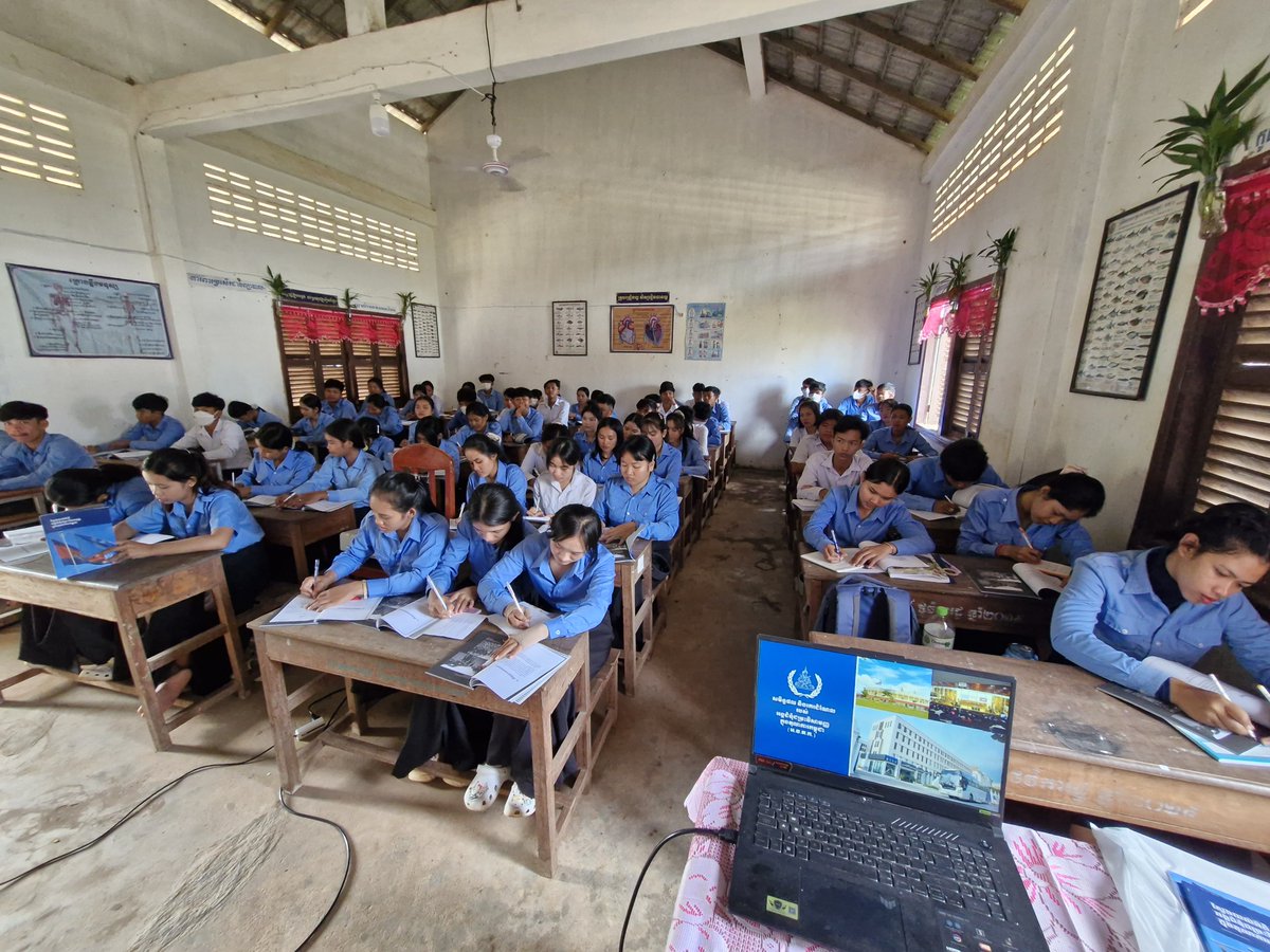 KRTribunal's tweet image. On the morning of November 25, 2025, the ECCC outreach team continued their outreach mission to Ang Sangke High School, Tram kok district Takeo Province, to meet with a total of 735 students, including 385 females.
#ECCC #KhmerRougeTrials #JusticeForCambodia #CambodianHistory