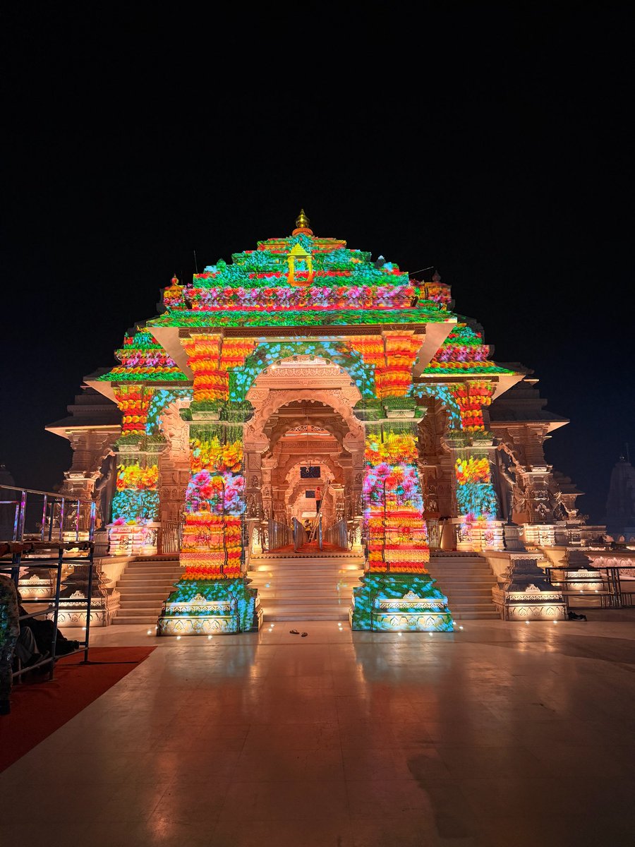 AkashvaniAIR's tweet photo. The Shri Ram Janmabhoomi Mandir glowed in a stunning display of light last night, as Ayodhya prepares for today’s auspicious Dhwajarohan Utsav.
Hon'ble PM Shri @narendramodi will grace the sacred occasion, marking a moment of profound cultural and spiritual significance. 

#RamJanmabhoomi #DhwajarohanUtsav #Ayodhya

@ShriRamTeerth @MinOfCultureGoI
@MIB_India