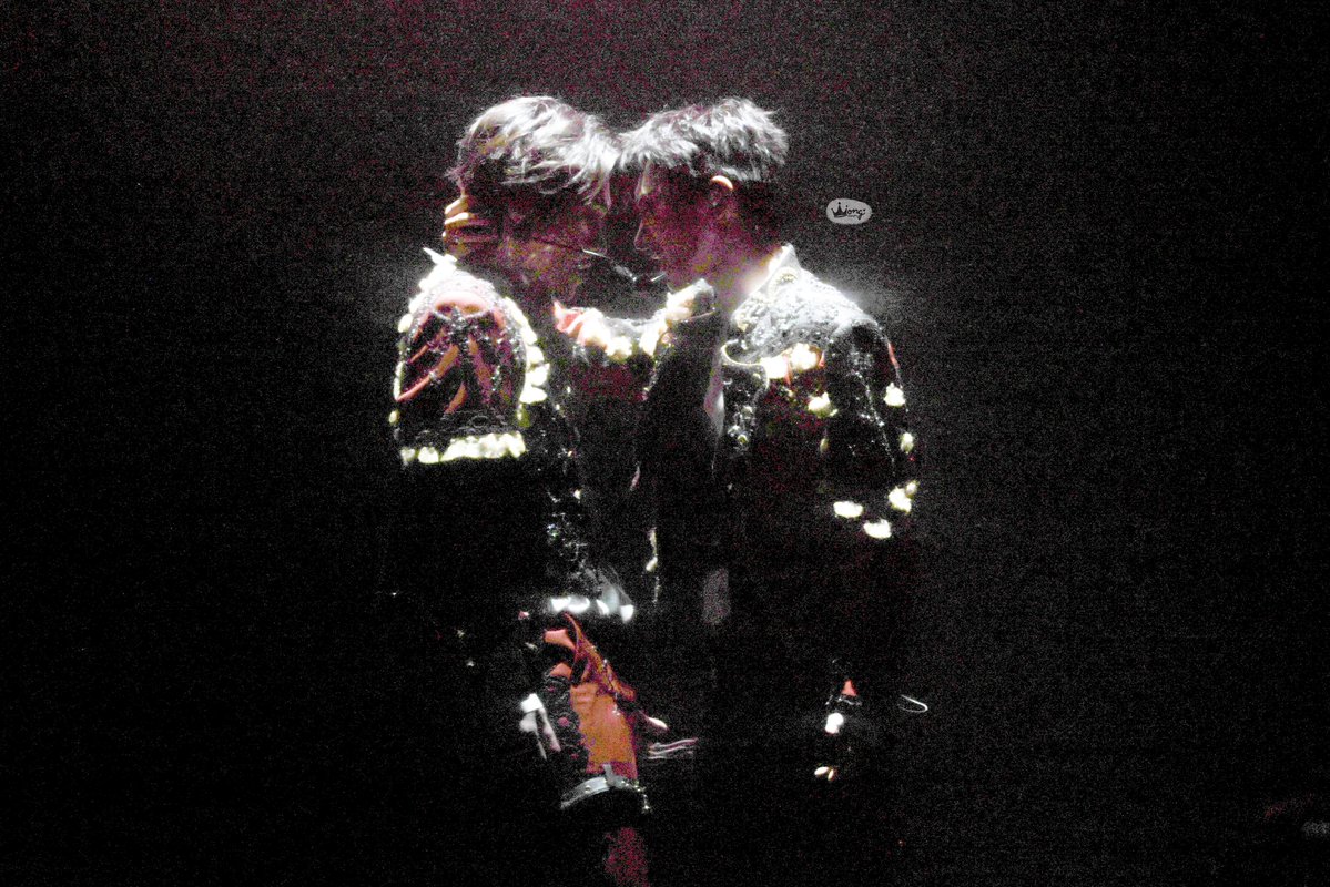 wong_benignboy's tweet image. 2025.NOV.22
WayV 2025 Concert [No Way Out] 
In Hongkong

Tendery

Sorry for the quality 😄

#HENDERY #헨드리 #黄冠亨
#威神V #WayV #WeishenV 
#WayV_NOWayOUT
#WayV_NOWayOUT_CONCERT
#WayV_NOWayOUT_in_HONGKONG