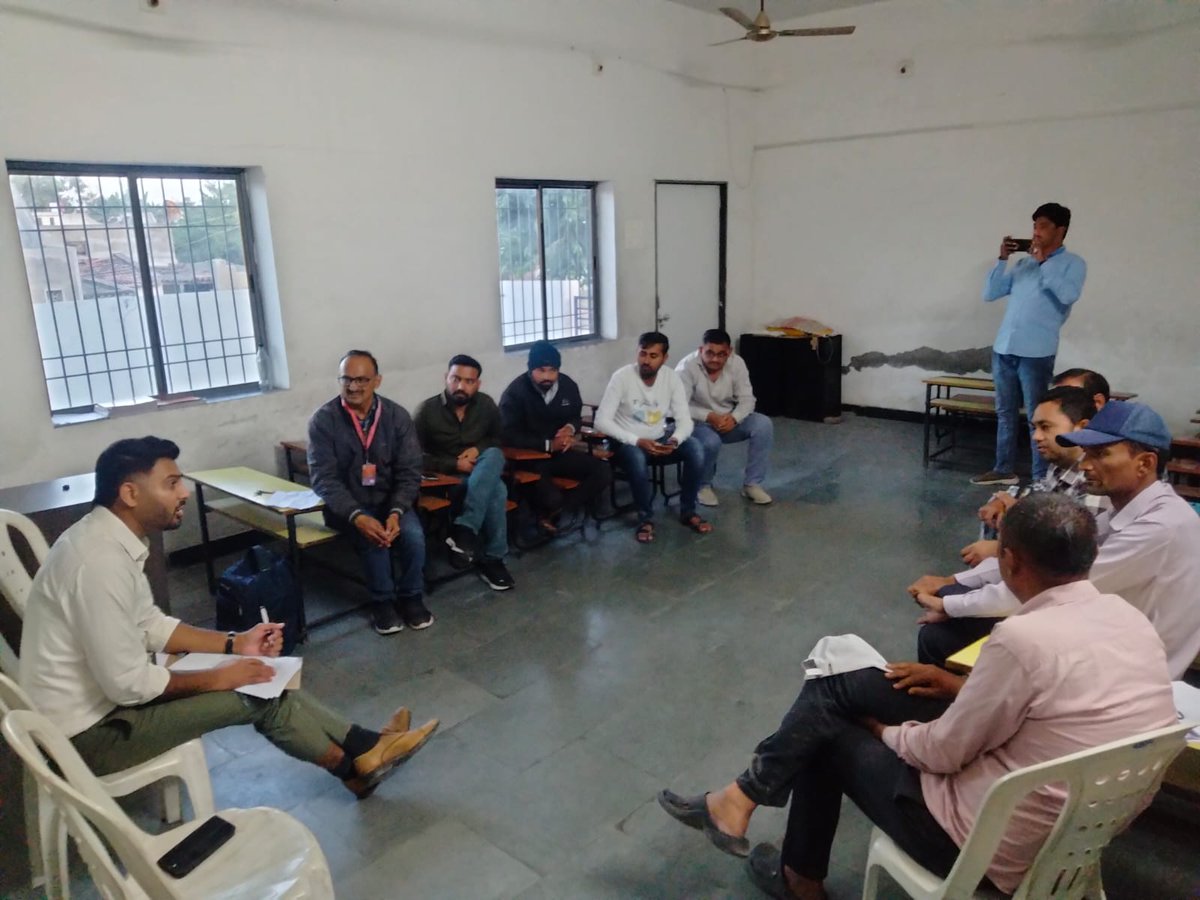 CollectorJamngr's tweet image. મતદારયાદી સુધારણા કાર્યક્રમ-૨૦૨૬ અંતર્ગત તંત્ર દવારા યોજવામાં આવેલ ખાસ કેમ્પ પુર્ણ થયા બાદ પણ જેમના ફોર્મ્સ બાકી છે તેવા વિસ્તારોની મદદનીશ મતદાર નોંધણી અધિકારીશ્રી દવારા BLOs સહ ખાસ મુલાકાત લઇ લોકોને વિગતો સત્વરે રજુ કરવા સમજુત કરવામાં આવ્યા
@ECISVEEP
@CEOGujarat
@infojamnagargog