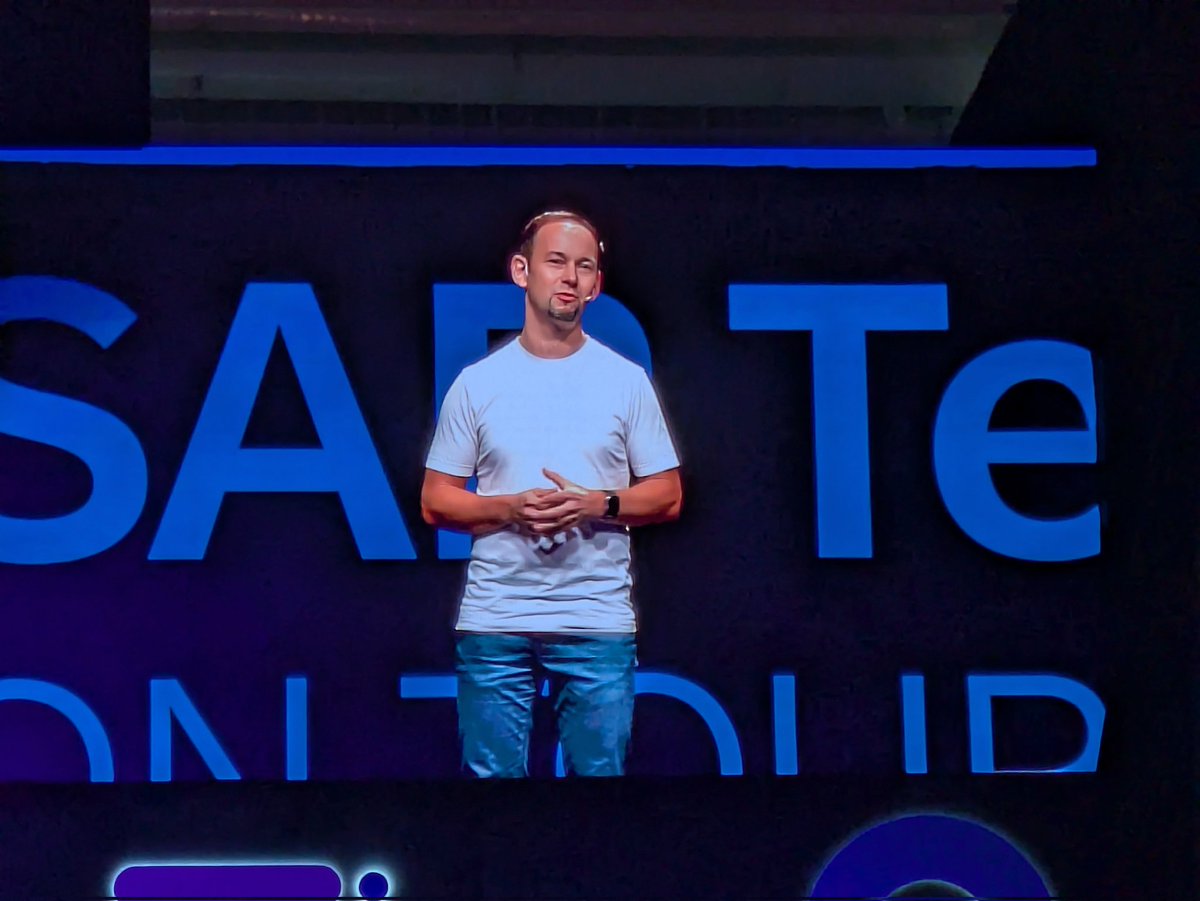 maste_swati's tweet image. Michael Ameling, President SAP #BTP, takes the stage at #SAPTechEd! With 3000+ participants this year, he highlights how every enterprise is now a data company, every user experience is AI-driven and the future is all about Agentic AI.
@gangadharansind #SAPTechEd2025