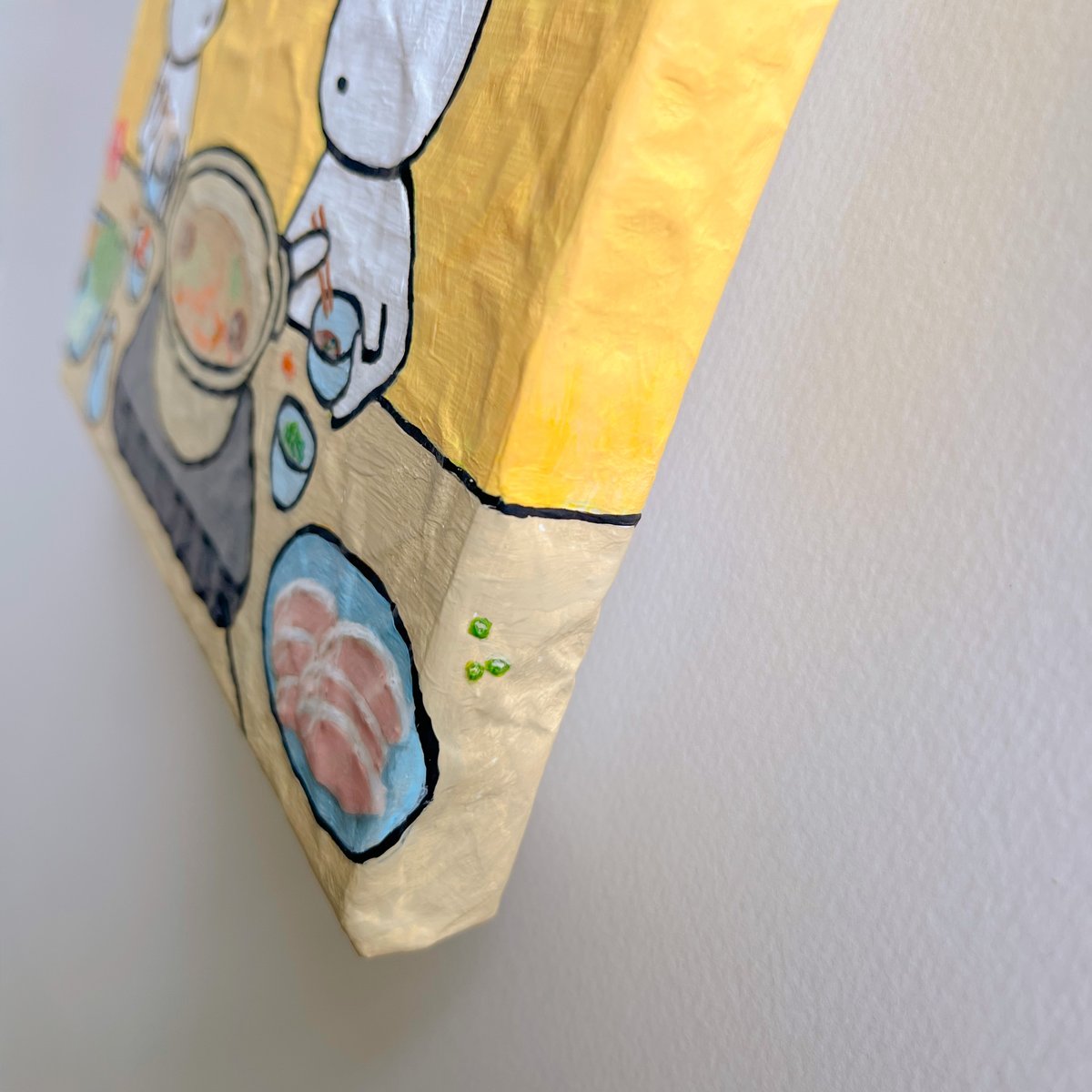 しゃぶしゃぶあるあるを描きました🥢
写真だとわかりづらいですが、具をぷっくりさせています。キャンバスの左右と下側にも注目〜！

それって私のお肉？ / Is that my meat?
145 x 186 mm, 2025
Acrylic, paper, canvas

個展は明日から！/11/26〜12/1 @nenohoshi930 さんにて

#しゃぶしゃぶ