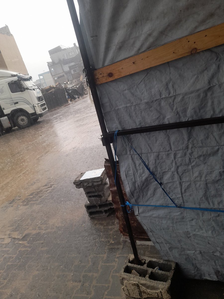 FarajRafiq's tweet image. We have become without a tent… now living out in the open, with no cover to protect my children from the cold and no place to shelter from the rain.
I went to ask about the price of a new tent so I could provide a simple shelter for my family, but I was shocked when I heard that…