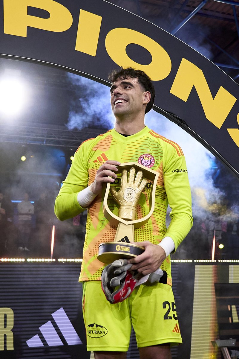 SuperDani ☄️ tweet media