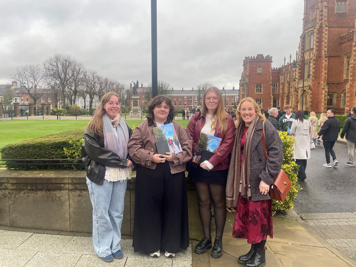 SaintMarysDerry's tweet image. 🎓✨Congratulations to our exceptional pupils who graduated from the Queen’s University Pathways Opportunity Programme on Saturday. ✨

🎉Well done Aoife, Becca, Carra, Brianna, Ellie-Jo, Haileigh, Kyra, Mia, and Rebecca. 🌟 (1/2)