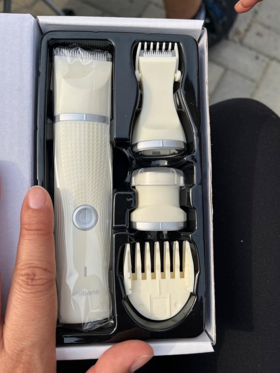 Unibono1's tweet image. Meet the Unibono 3-in-1 Electric Trimmer — designed with 3 interchangeable heads for easy, gentle whole-body grooming. From arms to bikini line, stay smooth every day. 💖

Shop now 👉 amazon.ca/gp/product/B0C…

#Unibono #GroomingKit #BikiniTrimmer #WomenCare #HairRemoval