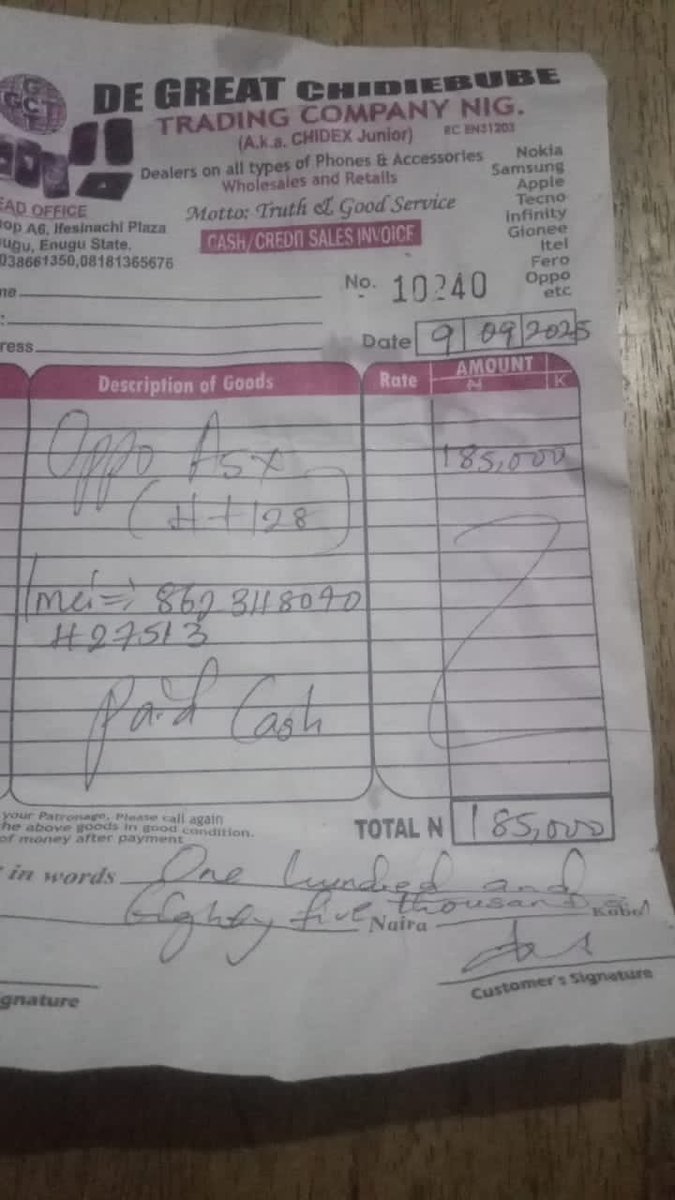 MezieMarc's tweet photo. @OPPONigeria Oppo phone I bought since 9 Sept, I've not been able to use it, it's been malfunctioning since them, the seller collected it and have not returned it. https://t.co/36Y8HLLgvu