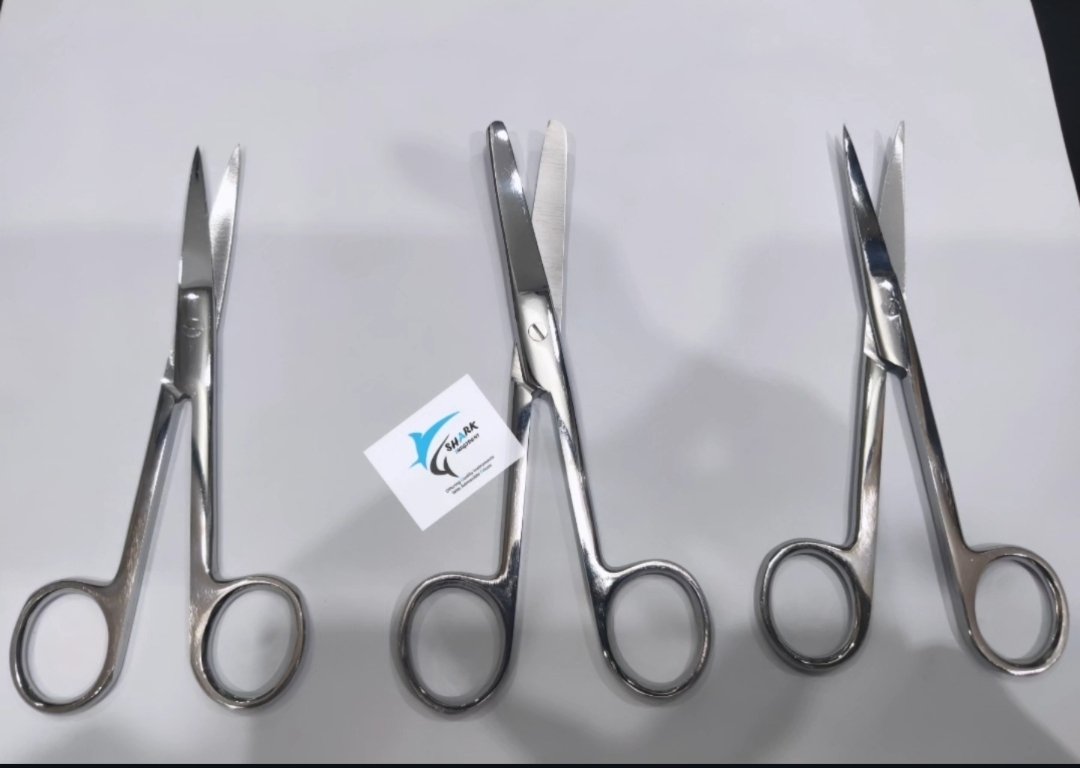 Surgical Scissors 14 cm

#surgeons 
#surgicalinstruments 
#surgery 
#scissors