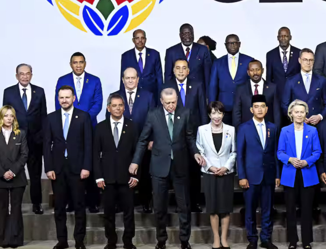 oZfte97IfR30708's tweet image. おさらい」

紫🟣パープルは

軍事スラングで「国境や職種を超えた軍事作戦」を意味します

グリーン🟢もレッド🟥もあります