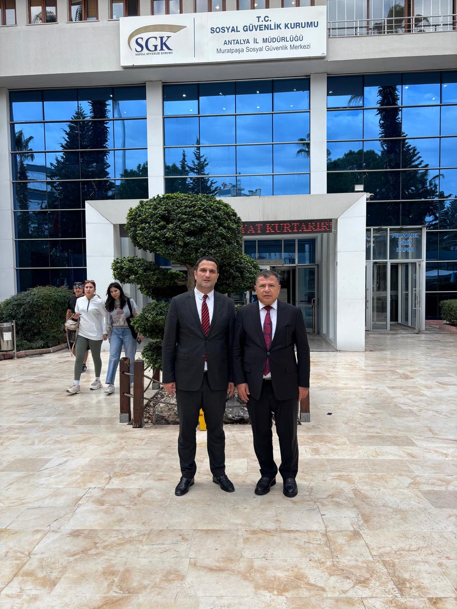 Sosyal Güvenlik Kurumu Başkanlığı Strateji Planlama Daire Başkanımız (e) Sn. Mustafa DUMAN İl Müdürlüğümüzü ziyaret etti. Nazik ziyaretleri için kendilerine teşekkür ederiz.
<a href="/sgksosyalmedya/">SGK</a> <a href="/over_mehmet/">Mehmet TANRIÖVER</a> #sgk #Antalya
