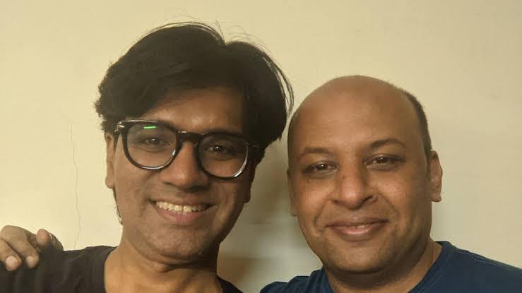 Today is Arundhati Roy's birthday. Let's check her connections with Terrorists.

Pic 1: Terrorist Yasin Malik with Arundhati Roy

Pic 2: Arundhati Roy with Rana Ayyub 

Pic 3: Rana Ayyub with Pratik Sinha

Pic 4: Pratik Sinha with LKFC Zubair

Conclusion: LKFC Zubair is a