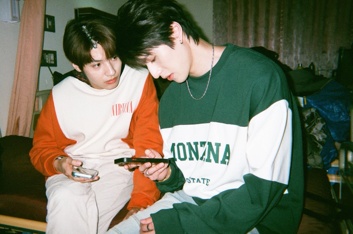 #秘密關係
𝐁𝐞𝐡𝐢𝐧𝐝 𝐭𝐡𝐞 𝐒𝐜𝐞𝐧𝐞𝐬𓂃🛋️𓈒𓏸

ジュンシー(#GUNO)
<a href="/realwangjyunhao/">real_wangjyunhao0508</a>

トゥオ(#Chance)
<a href="/Chance73160918/">Chance</a>

￣￣￣￣￣￣￣￣￣￣
映画『秘密關係 Secret Lover 最後の約束』
𝟭𝟮.𝟮𝟲(金)よりシネマート新宿ほか全国公開
#秘密關係SecretLover #SecretLover #BLドラマ #台湾BL